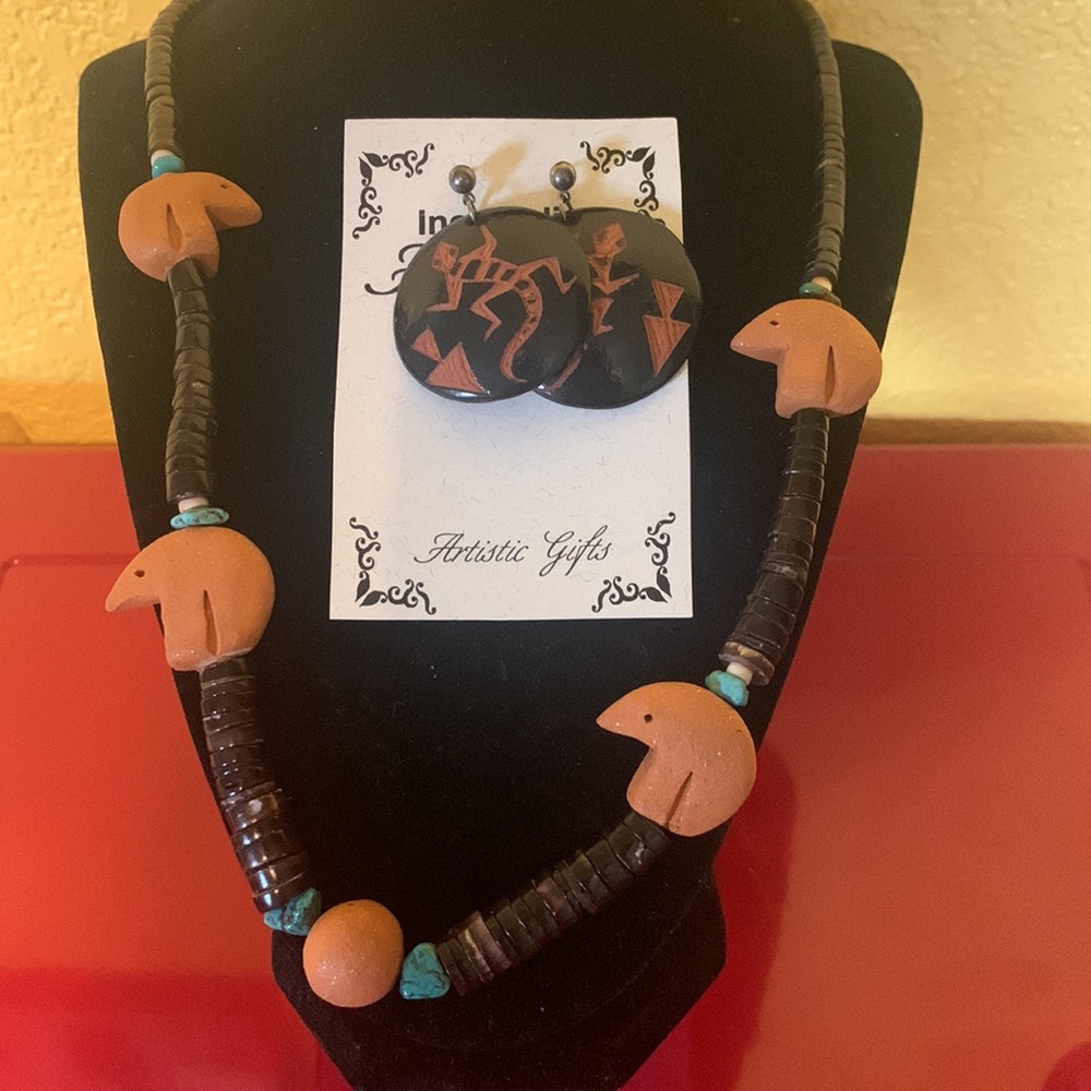 Nwot  Bear Necklace and earrings set